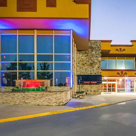Clarion Inn & Suites University Center Auburn Exterior foto